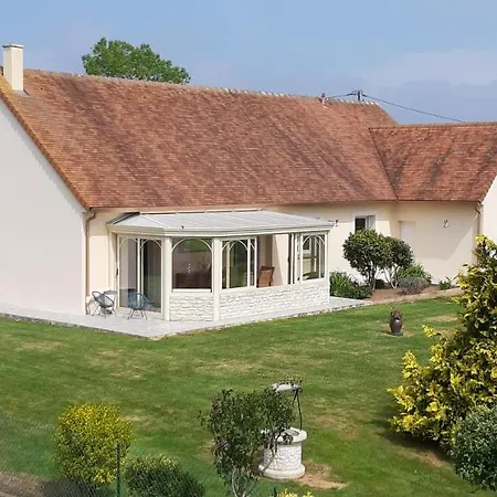 Au P'tit Tourois De Plain-pied Confort Avec Véranda Proche D'omaha Et De Bayeux Accueillant Les Animaux *