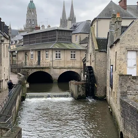Au P'tit Tourois De Plain-pied Confort Avec Véranda Proche D'omaha Et De Bayeux Accueillant Les Animaux Сasa de vacaciones Tour-en-Bessin